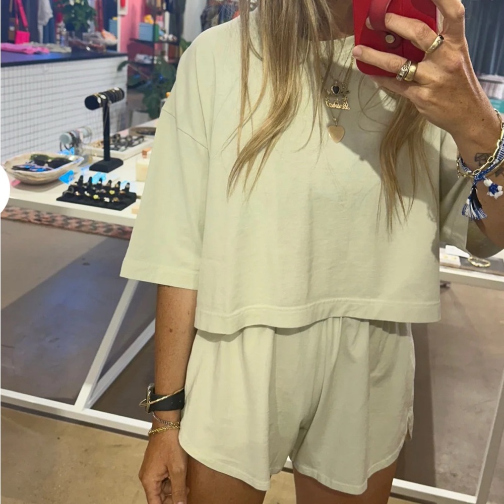 Ascot + Hart NWOT Nelly Shorts Cream Size L